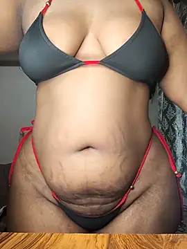 Snapshot of susmithasushi81 chatting on October 13, 2025, 5:25 pm susmithasushi81 online show from October 13, 2025, 5:25 pm