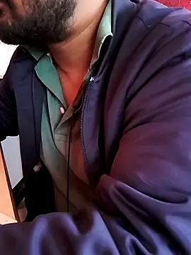 Snapshot of manoj_master chatting on December 2, 2025, 6:59 am manoj master online show from December 2, 2025, 6:59 am