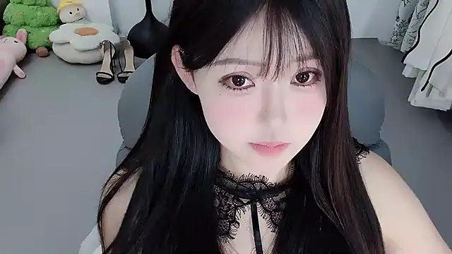 Snapshot of Fountain- chatting on July 18, 2026, 9:12 pm Fountain- online show from July 18, 2026, 9:12 pm