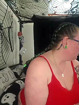 Snapshot of Bunny_Cummings chatting on October 22, 2025, 1:32 pm Bunny Cummings online show from October 22, 2025, 1:32 pm