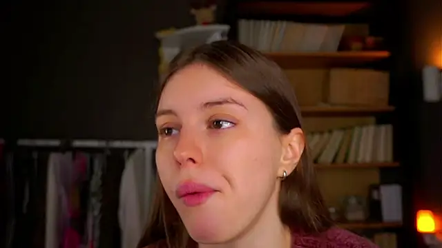 Snapshot of DarylBarks chatting on November 28, 2025, 1:17 am DarylBarks online show from November 28, 2025, 1:17 am