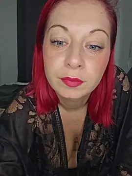 Chaudesquirt online show from November 7, 2025, 10:20 am