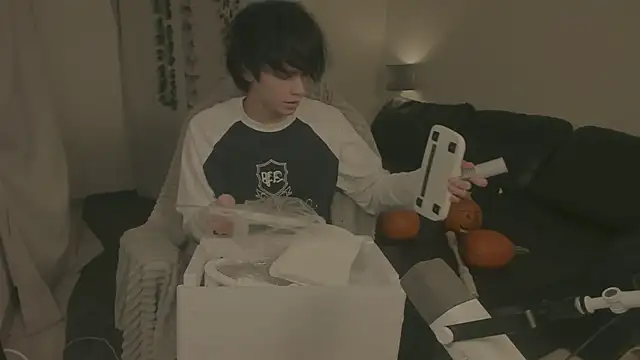 Snapshot of Wampeyes chatting on November 3, 2025, 4:10 pm Wampeyes online show from November 3, 2025, 4:10 pm