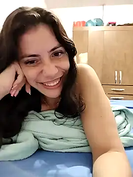 Snapshot of Rainha_Travessa chatting on January 8, 2025, 10:48 am Rainha Travessa online show from January 8, 2025, 10:48 am