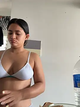 Snapshot of Isa_squirt1 chatting on June 27, 2026, 5:30 pm Isa squirt1 online show from June 27, 2026, 5:30 pm