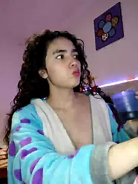 Emily Saez1 online show from December 14, 2024, 4:01 am