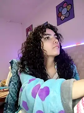 Emily Saez1 online show from December 6, 2024, 7:04 am