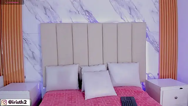 Iris Thompson  online show from January 14, 2026, 5:00 am