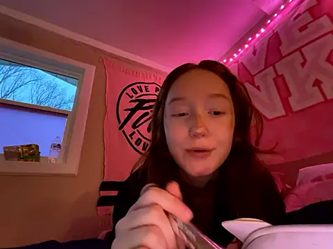 gingerbabe18 online show from January 9, 2026, 10:06 pm