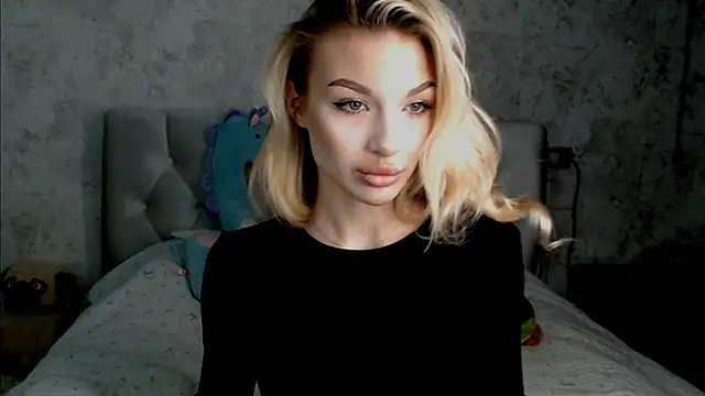 Ella Milla online show from May 11, 2026, 1:45 pm