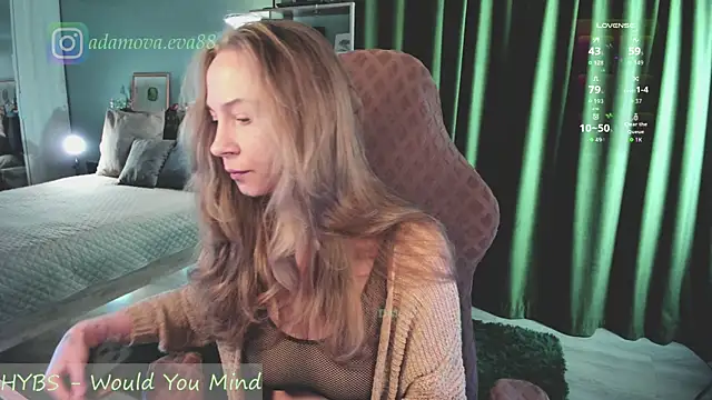 Snapshot of _Eva_Adama chatting on April 5, 2026, 7:09 pm Eva Adama online show from April 5, 2026, 7:09 pm