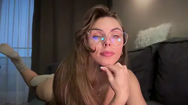 Snapshot of girl_next_door19 chatting on October 20, 2025, 4:58 am girl next door19 online show from October 20, 2025, 4:58 am