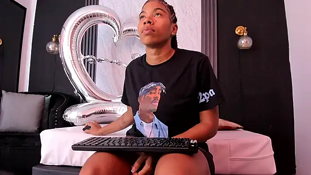 YummyDuooo online show from April 11, 2026, 12:09 pm