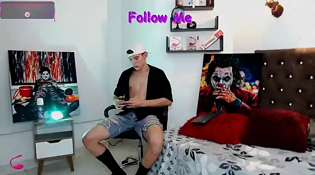 flowers18 online show from March 10, 2025, 2:06 am