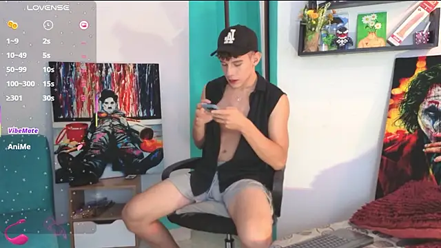 flowers18 online show from March 11, 2026, 10:15 pm