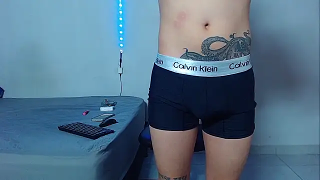 Snapshot of mikecoper_23 chatting on October 29, 2025, 4:00 am mikecoper 23 online show from October 29, 2025, 4:00 am