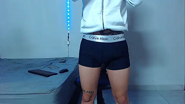 Snapshot of mikecoper_23 chatting on October 28, 2025, 3:55 pm mikecoper 23 online show from October 28, 2025, 3:55 pm