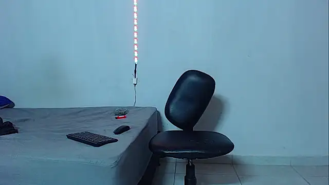 Snapshot of mikecoper_23 chatting on October 25, 2025, 3:23 pm mikecoper 23 online show from October 25, 2025, 3:23 pm