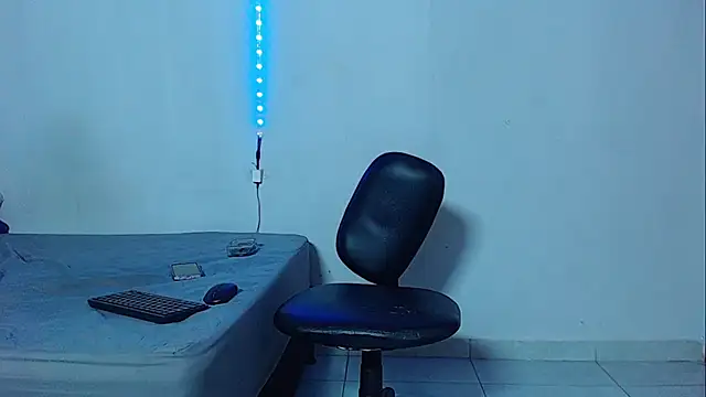 Snapshot of mikecoper_23 chatting on November 9, 2025, 1:26 pm mikecoper 23 online show from November 9, 2025, 1:26 pm