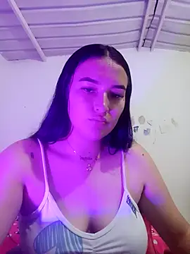 Celeste camila18 online show from April 24, 2026, 7:21 am