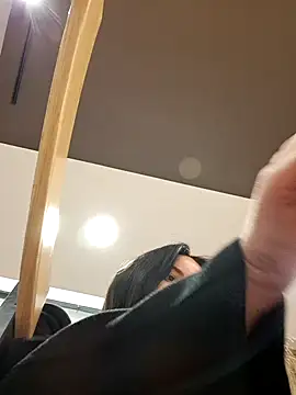 RaonXO online show from January 26, 2025, 6:27 pm