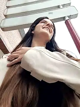 RaonXO online show from March 10, 2025, 11:23 am