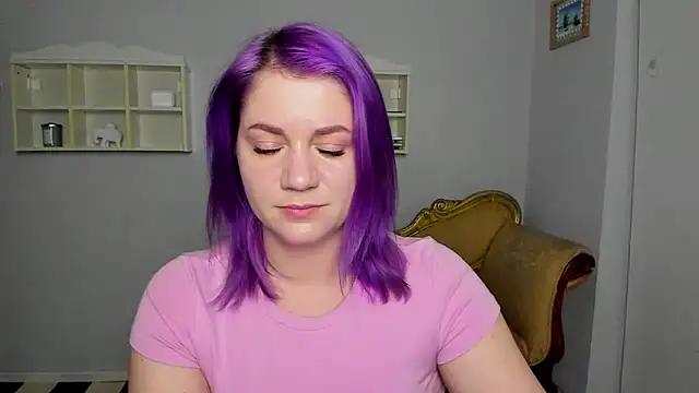 MariaSttone online show from April 15, 2026, 7:58 pm