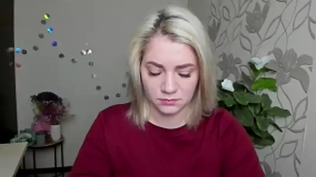 Snapshot of MariaSttone chatting on December 21, 2025, 12:07 pm MariaSttone online show from December 21, 2025, 12:07 pm