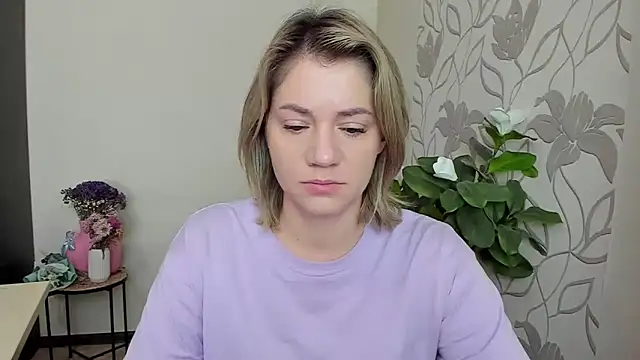 Snapshot of MariaSttone chatting on September 26, 2025, 7:15 am MariaSttone online show from September 26, 2025, 7:15 am