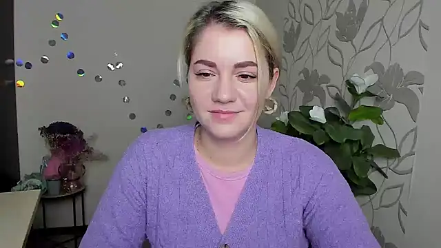 Snapshot of MariaSttone chatting on February 4, 2026, 12:33 pm MariaSttone online show from February 4, 2026, 12:33 pm