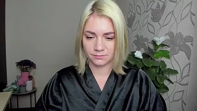 Snapshot of MariaSttone chatting on November 2, 2025, 9:53 pm MariaSttone online show from November 2, 2025, 9:53 pm