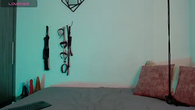 Alisson Beckett online show from March 20, 2025, 2:21 pm