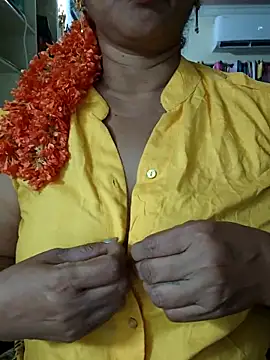 Snapshot of Bangarupapa chatting on May 12, 2026, 4:42 am Bangarupapa online show from May 12, 2026, 4:42 am