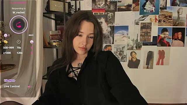 Snapshot of MonicaRocket chatting on January 5, 2025, 4:27 pm MonicaRocket online show from January 5, 2025, 4:27 pm