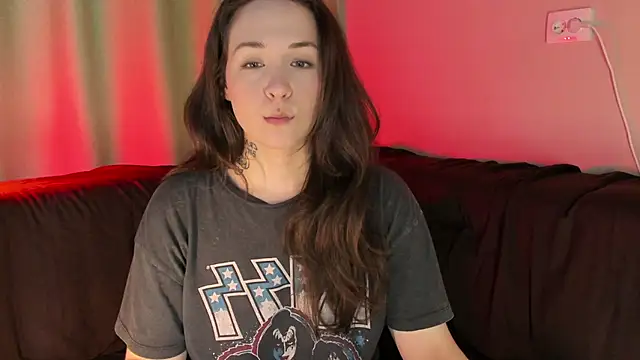 Snapshot of MonicaRocket chatting on September 23, 2025, 12:23 pm MonicaRocket online show from September 23, 2025, 12:23 pm