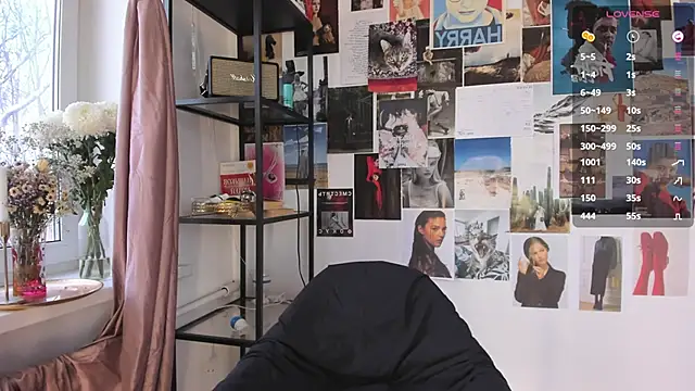 Snapshot of MonicaRocket chatting on January 6, 2025, 10:02 am MonicaRocket online show from January 6, 2025, 10:02 am