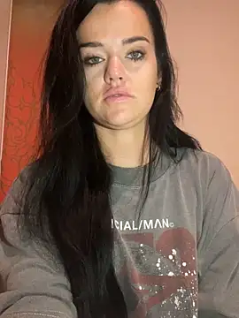 Snapshot of English-Chloe96 chatting on December 14, 2025, 5:24 am English-Chloe96 online show from December 14, 2025, 5:24 am