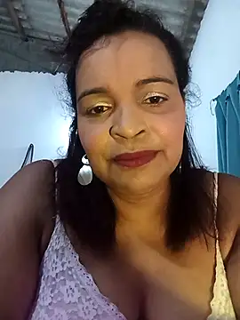 Snapshot of _violetta_- chatting on April 25, 2026, 2:03 am violetta - online show from April 25, 2026, 2:03 am