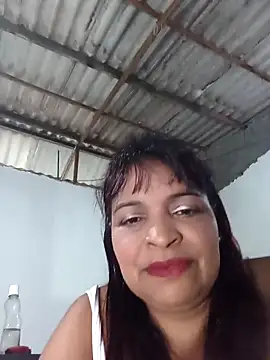 Snapshot of _violetta_- chatting on April 21, 2026, 2:36 am violetta - online show from April 21, 2026, 2:36 am
