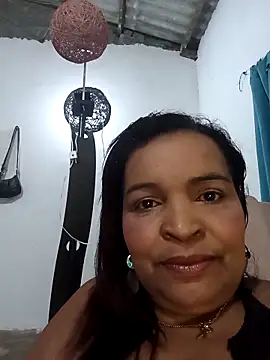 Snapshot of _violetta_- chatting on May 9, 2026, 12:58 am violetta - online show from May 9, 2026, 12:58 am
