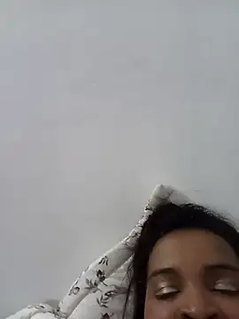 Snapshot of _violetta_- chatting on April 29, 2026, 9:21 pm violetta - online show from April 29, 2026, 9:21 pm