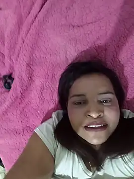 Snapshot of _violetta_- chatting on March 29, 2026, 12:34 am violetta - online show from March 29, 2026, 12:34 am