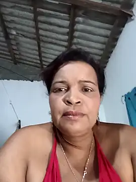 Snapshot of _violetta_- chatting on April 11, 2026, 4:31 am violetta - online show from April 11, 2026, 4:31 am