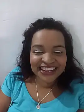Snapshot of _violetta_- chatting on April 26, 2026, 1:30 pm violetta - online show from April 26, 2026, 1:30 pm
