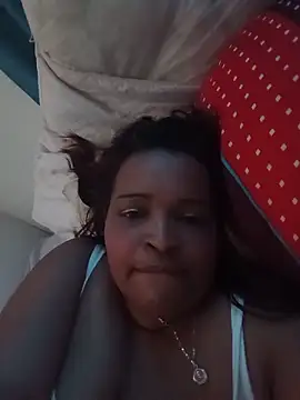 Snapshot of _violetta_- chatting on May 22, 2026, 3:21 pm violetta - online show from May 22, 2026, 3:21 pm
