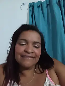 Snapshot of _violetta_- chatting on May 21, 2026, 2:31 am violetta - online show from May 21, 2026, 2:31 am