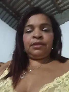 Snapshot of _violetta_- chatting on May 19, 2026, 12:59 am violetta - online show from May 19, 2026, 12:59 am