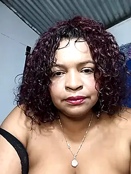 Snapshot of _violetta_- chatting on December 18, 2025, 8:52 am violetta - online show from December 18, 2025, 8:52 am