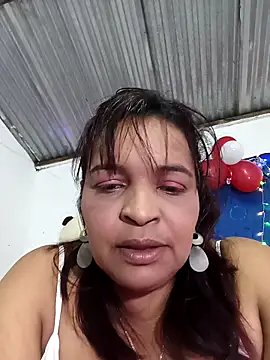 Snapshot of _violetta_- chatting on February 6, 2026, 11:45 pm violetta - online show from February 6, 2026, 11:45 pm