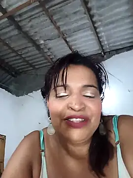 Snapshot of _violetta_- chatting on April 13, 2026, 1:09 am violetta - online show from April 13, 2026, 1:09 am
